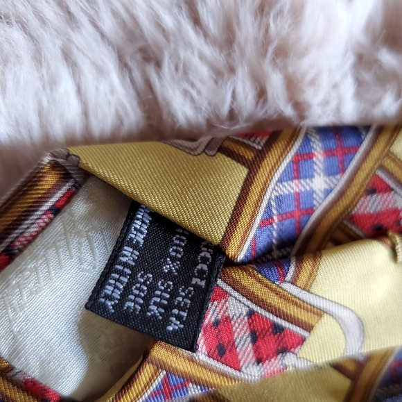 Gucci silk - Picture 3 of 4